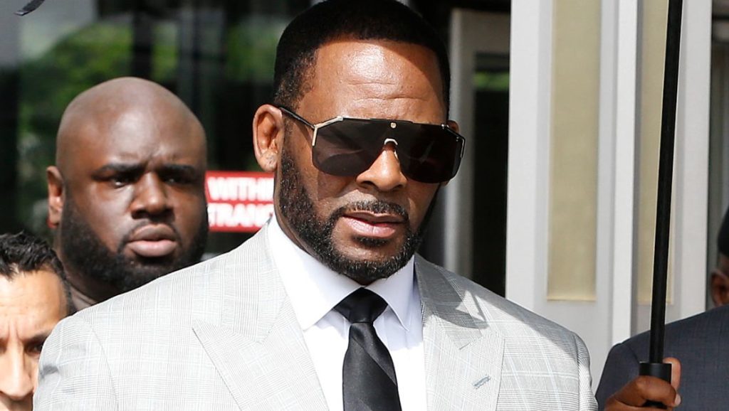 YOU’RE IN SOME DEEP PISS NOW: R. Kelly’s New Accusers Reportedly Turn Over Loads Of Evidence Including Cell Phones, Video Tapes, & More
