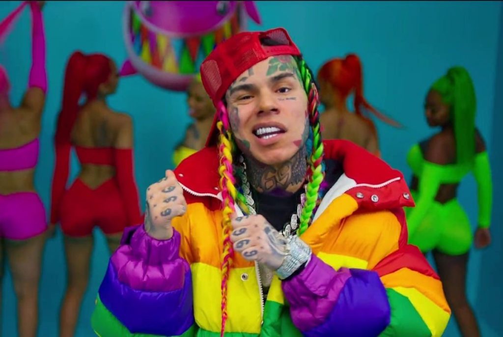 HOW Y’ALL LET SNITCHES GET RICHES?: Tekashi 6ix9ine Reportedly Signs $5 Million Deal For One Performance